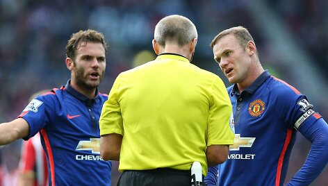 Juanas Mata ir Wayne'as Rooney