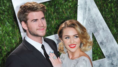 Liamas Hemsworthas ir Miley Cyrus (2012 m.)
