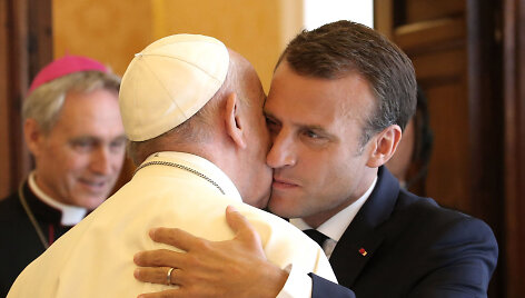 Popiežius Pranci&scaron;kus ir Emmanuelis Macronas