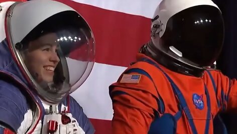 Naujos kartos NASA astronautų skafandrai
