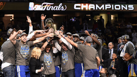 NBA čempionai &ndash; &bdquo;Warriors&ldquo; krep&scaron;ininkai