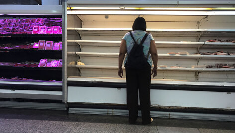Pustu&scaron;tės prekių lentynos Venesueloje