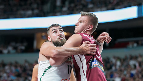 Jonas Valančiūnas ir Kristapas Porzingis