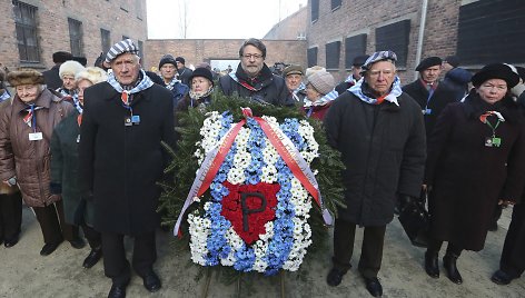 Aušvice praėjus 72 metams po išvadavimo apsilankė buvę kaliniai