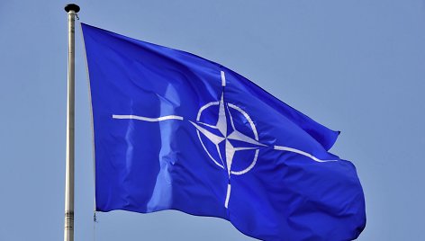 NATO vėliava