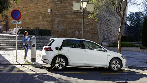 Atnaujintas &bdquo;Volkswagen e-Golf&ldquo;