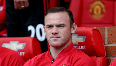 Wayne'as Rooney buvo paliktas ant suolo