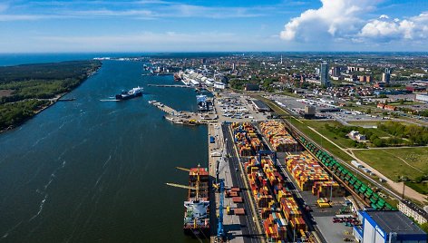 Lenkija domisi galimybe anglis krauti per Klaipėdos uostą