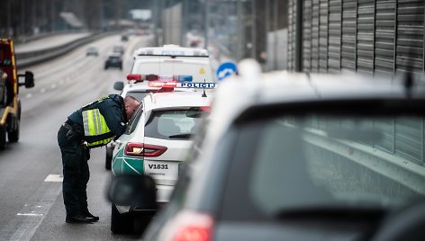 Kontrolės postas kelyje Kaunas - Vilnius