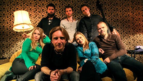 Grupė &bdquo;Žalvarinis&ldquo; 