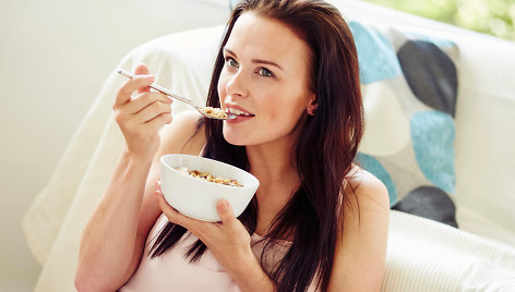 5 nedideli mitybos pokyčiai padės sumažinti antsvorį