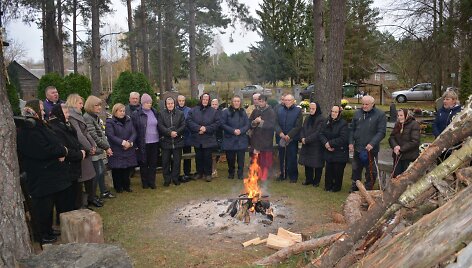 Margionyse tebekūrenami Vėlinių laužai