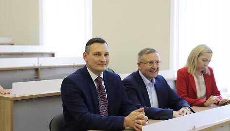 Matas Skamarakas (kairėje)