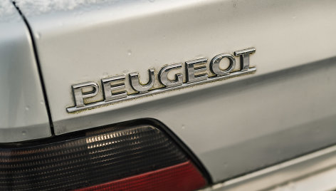 Peugeot 605