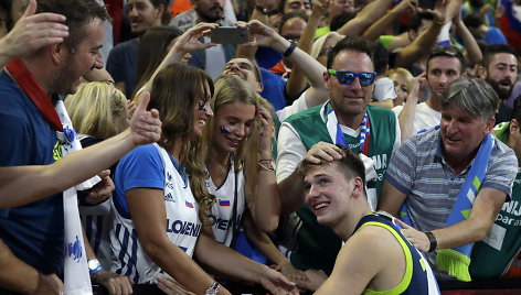 Luka Dončičius su mama Mirjam