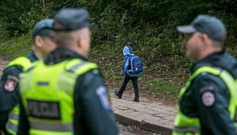 Vilaiaus policijos pareigūnai tikrino ar saugiai važami vaikai