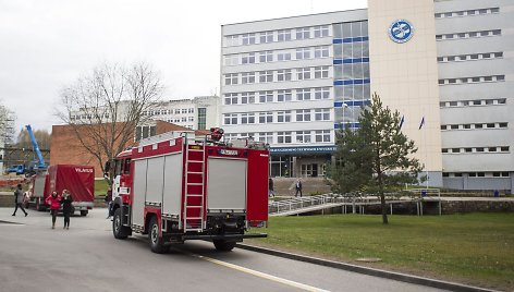 Dėl cheminio pavojaus evakuoti VGTU pagrindiniai rūmai.