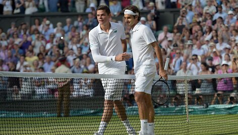 Rogeris Federeris nugalėjo Milo&scaron;ą Raoničių ir pateko į Vimbldono finalą