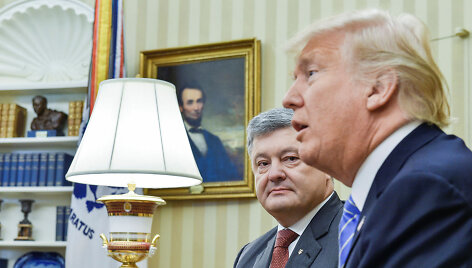 D.Trumpas ir P.Poro&scaron;enka Baltuosiuose rūmuose