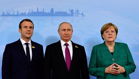 Emmanuelis Macronas, Vladimiras Putinas, Angela Merkel