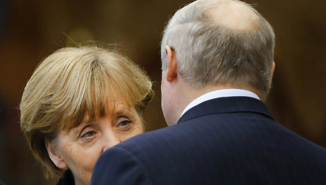 Angela Merkel ir Aliaksandras Lukašenka 2015 metais