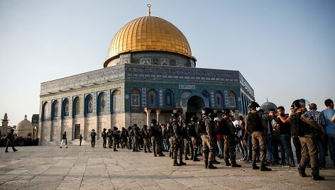  Susirėmimas tarp Izraelio policininkų ir palestiniečių Jeruzalėje