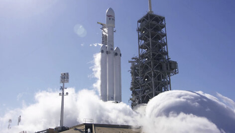 Raketa &bdquo;Falcon Heavy&ldquo;