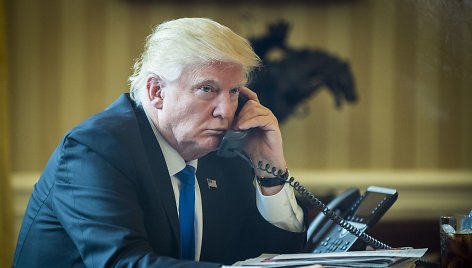 Donaldas Trumpas kalbasi telefonu su Vladimiru Putinu