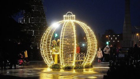 Marijampolės Kalėdų eglės įžiebimo šventės akimirka