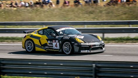 &bdquo;Porsche&ldquo; automobiliai Palangoje, &bdquo;Aurum 1006 km lenktynėse&ldquo;, laimėjo pirmas tris vietas