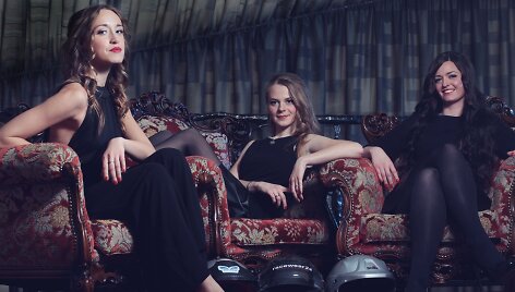 I&scaron; kairės: Indrė Senkutė, Agnė Vičkačkaitė-Lauciuvienė ir Ernesta Globytė