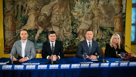 A. Zuoko ir vilniečių koalicija &bdquo;Laimingas Vilnius&ldquo; spaudos konferencija po Savivaldos rinkimų