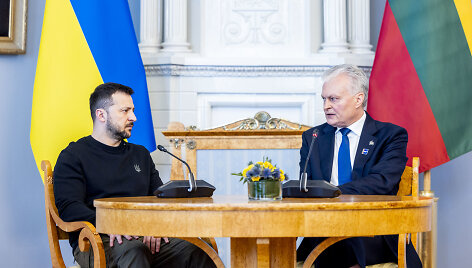 Volodymyras Zelenskis, Gitanas Nausėda