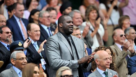 Shaquille&rsquo;as O'Nealas stebėjo pirmą mačą centriniame korte tarp Andy Murray ir Davido Goffino