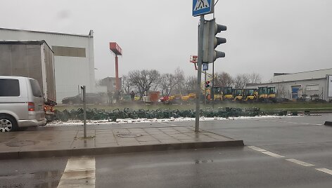 Kaune i&scaron; vilkiko i&scaron;krito ir sudužo vežtas alus