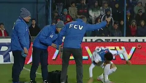 gheorghe-hagi-viitorul-coach-has-argued-his-player-who-was-wasting-the-time