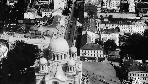 Žuvusių „Lituanica“ lakūnų pagerbimo procesija Kauno centre. 1933 m. liepos 19 d.