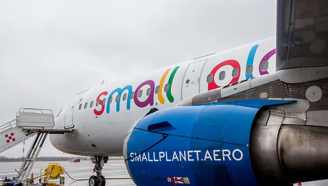 „Small Planet Airlines“ lėktuvas