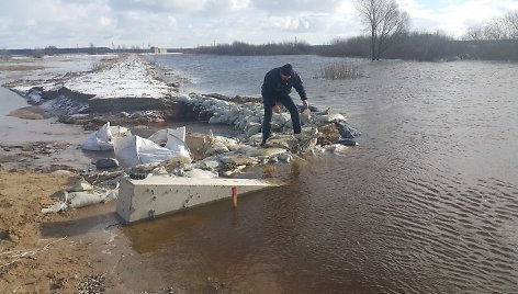 Potvynis Petrelių kaime