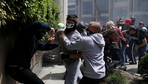 Kalifornijoje susirėmė D.Trumpo gerbėjai ir prie&scaron;ininkai.