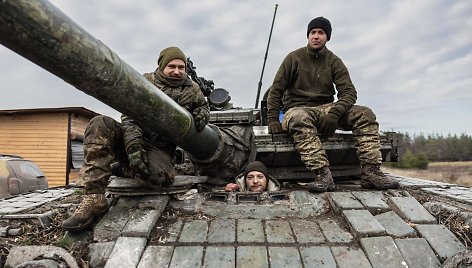Ukrainos kariai ant T-80 tanko