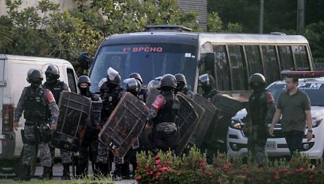 Brazilijos riau&scaron;ių policija