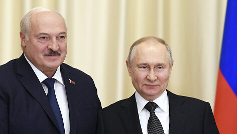 Rusijos lyderis Vladimiras Putinas ir Baltarusijos diktatorius Aliaksandras Luka&scaron;enka