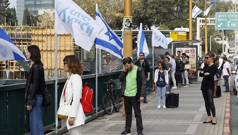 Izraelis dviem tylos minutėmis paminėjo Holokausto aukas