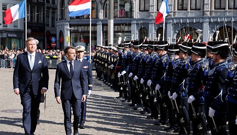 Prancūzijos prezidentas Emmanuelis Macronas ir Nyderlandų karalius Vilhelmas Aleksandras