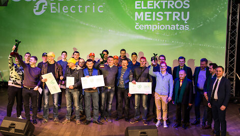 Kauno Žalgirio arenoje paskelbti Lietuvos elektros instaliacijos meistrų čempionato 2015 nugalėtojai.