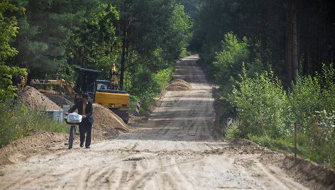 Tęsiami kelio remonto darbai Upės gatvėje