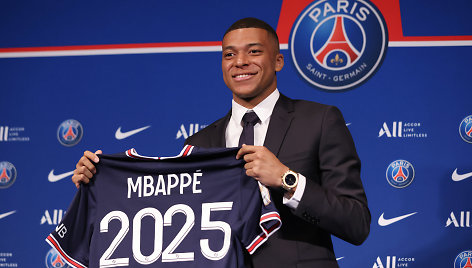 Kylianas Mbappe žais Paryžiuje iki 2025 metų