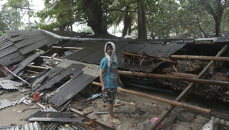 Indonezijai smogė pražūtingas cunamis