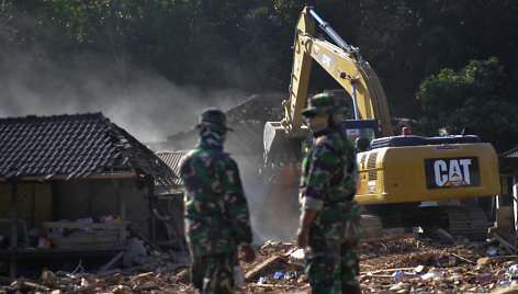 Indoneziją supurtė nauji požeminiai smūgiai